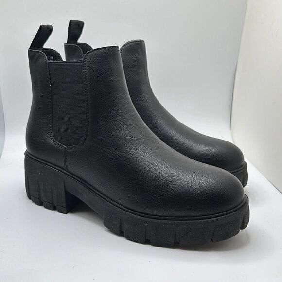 CUSHIONAIRE Women's slip on chelsea boot +Memory Foam 7.5 BLACK - Picture 1 of 7